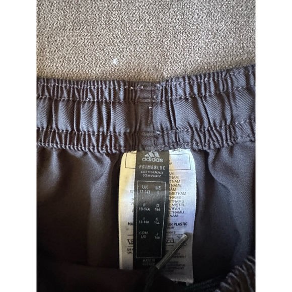 Girls Adidas Black Athletic Shorts Size Y-L - Picture 2 of 2